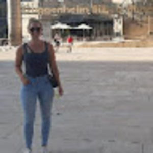 Meet your Posher, Hayley